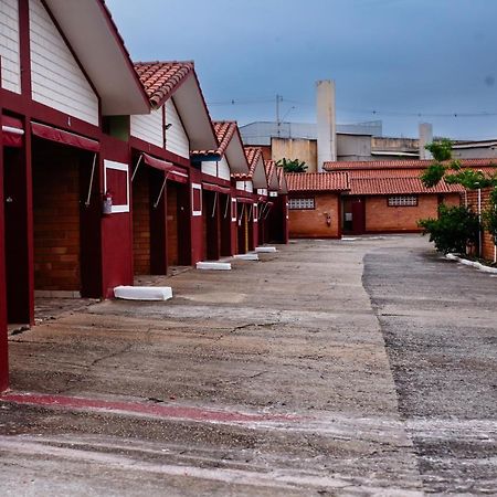 Hotel E Motel Madrugada Itu Εξωτερικό φωτογραφία